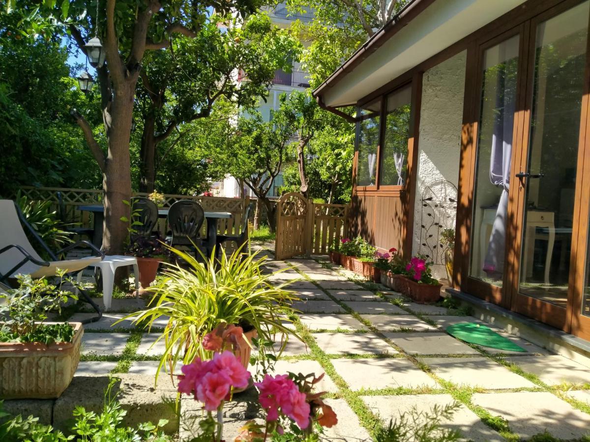 Villino L'Aranceto Sorrentino Bed & Breakfast Meta Ngoại thất bức ảnh