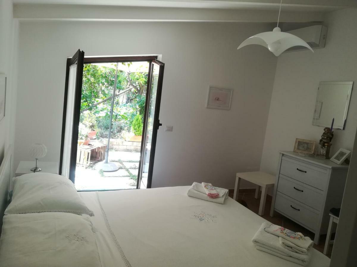 Villino L'Aranceto Sorrentino Bed & Breakfast Meta Ngoại thất bức ảnh